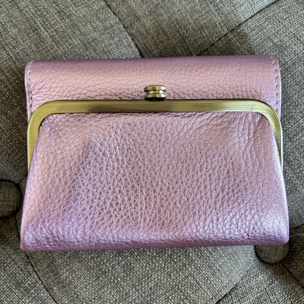 NWOT Hobo Robin trifold wallet
